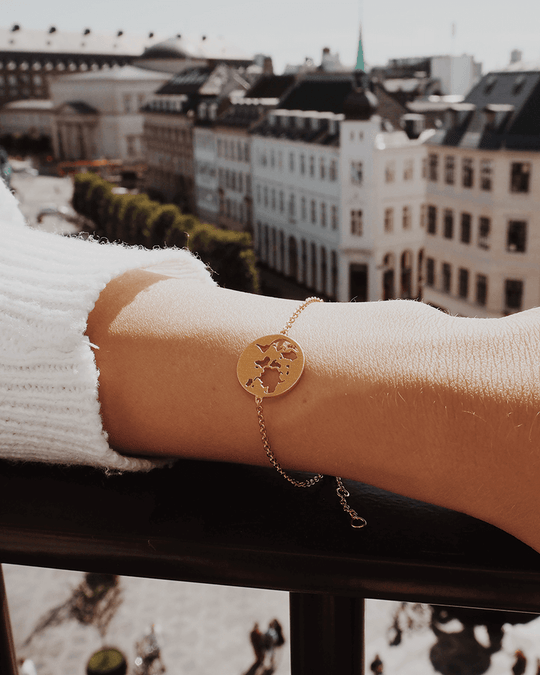 Beautiful World Bracelet Gold