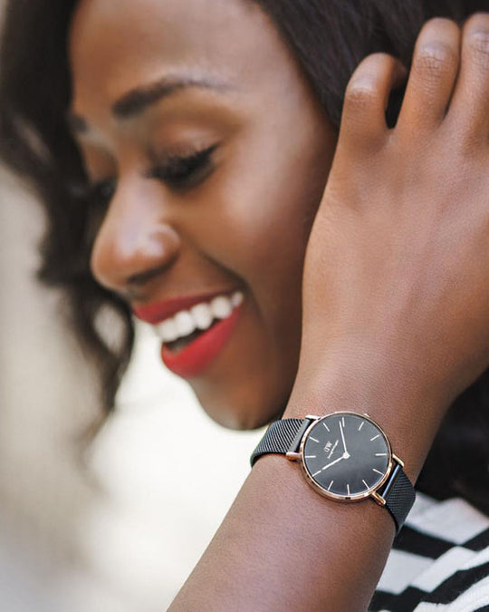Petite Ashfield Rose 28mm Black