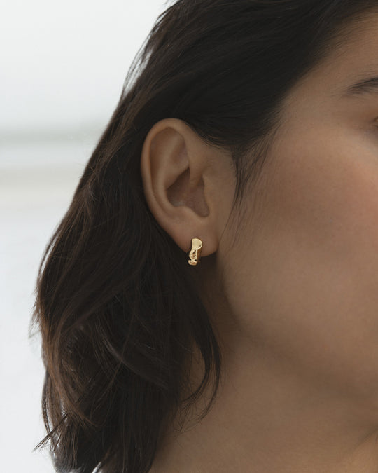 Wavy Bolded Mini Gullfarget Hoops