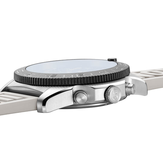 Pacific Diver Chrono Sort / Hvit 44mm