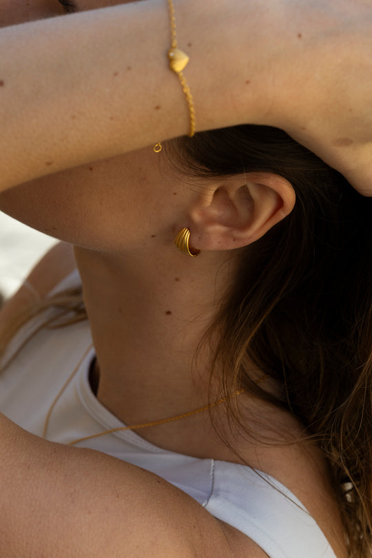 Eleanor Click Hoops Medium Gullfarget Sølv