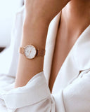 DW Classic Petite Melrose dameklokke i rosefarget stål (28mm)