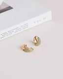 Mockberg Treasure Hoops øreringer i gullfarget stål (medium)