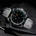 Luminox Pacific Diver Chrono herreklokke i stål med lenke (44mm)