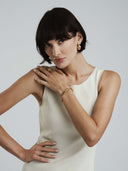 Mockberg Aura Bold Bangle armring i gullfarget stål (medium)
