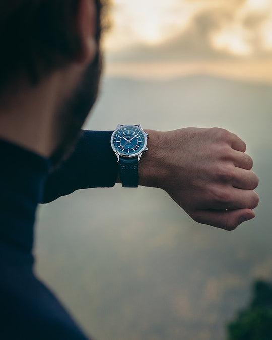 Freelancer Mens GMT Worldtimer Skinn / Blå 41mm