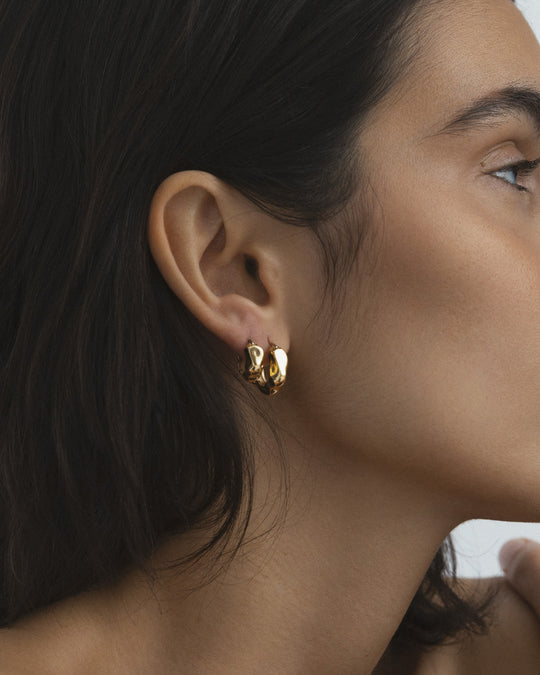 Wavy Bolded Small Gullfarget Hoops