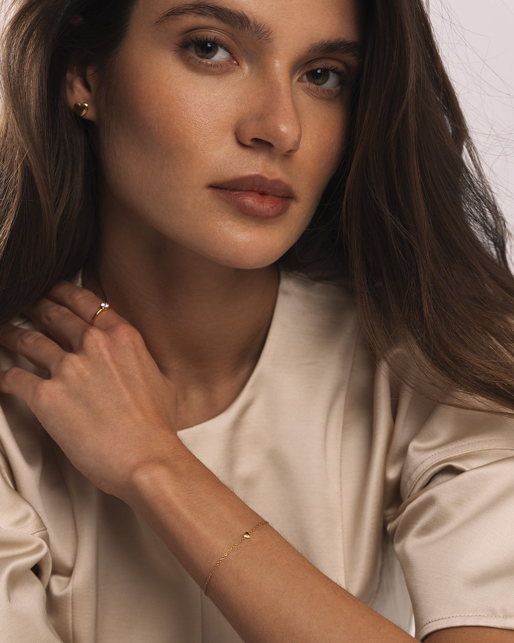 Mockberg Sweetheart armbånd i gullfarget stål (small)