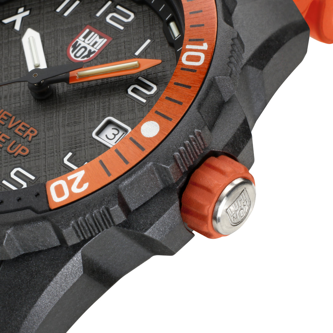 Bear Grylls Survival Sort / Sort / Orange 42mm