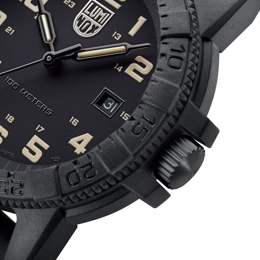 Leatherback Sea Turtle Giant Sort / Sort 44mm