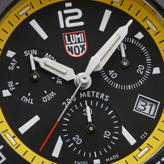 Pacific Diver Chrono Sort / Gul 44mm