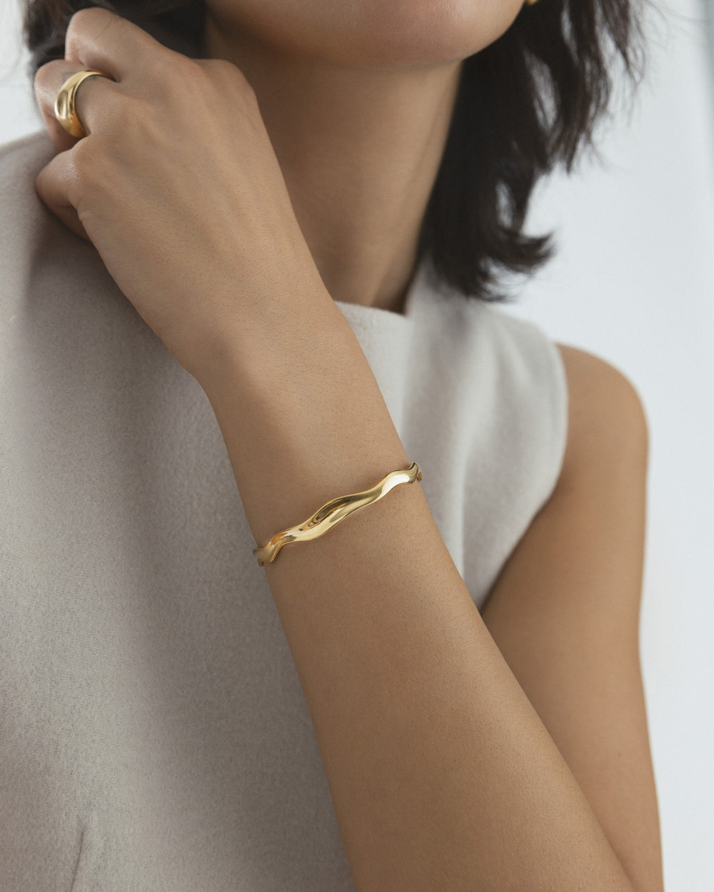 Wavy Bolded Cuff Gullfarget Armbånd
